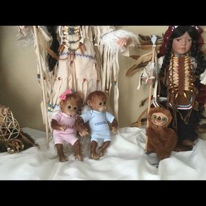 Monkey set with sloth